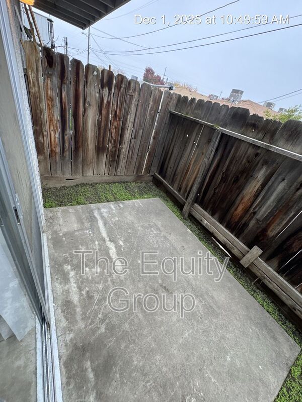 Building Photo - 1863 Emma Lee Ln