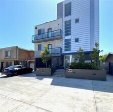 Building Photo - 953 Normandie Ave