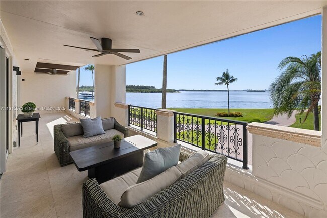 Building Photo - 4924 Fisher Island Dr