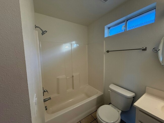 Building Photo - 1926 Haskell Rd