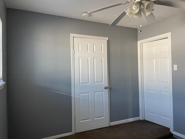 Building Photo - 8137 Staghorn Dr