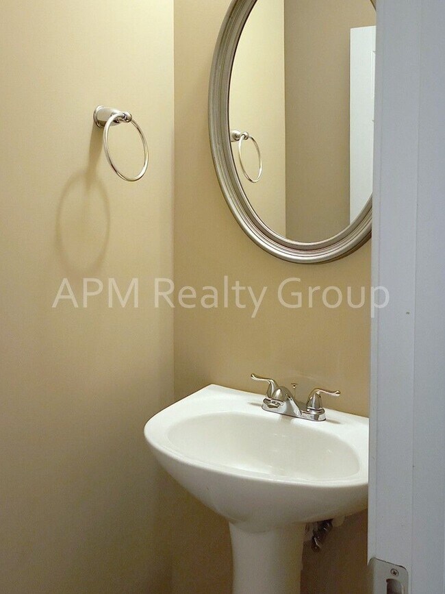 Building Photo - Saluda Springs Townhome
