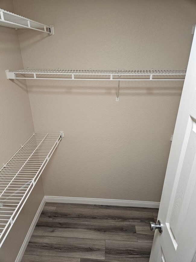 Building Photo - 4 Bedroom Adelanto Home