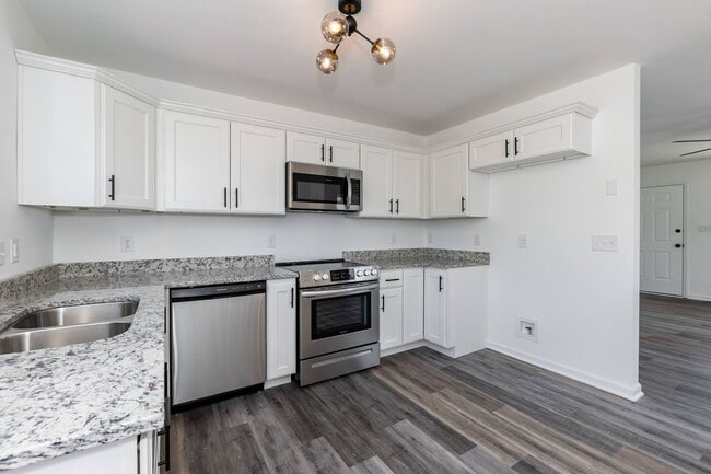 Building Photo - Beautiful Updated Home!