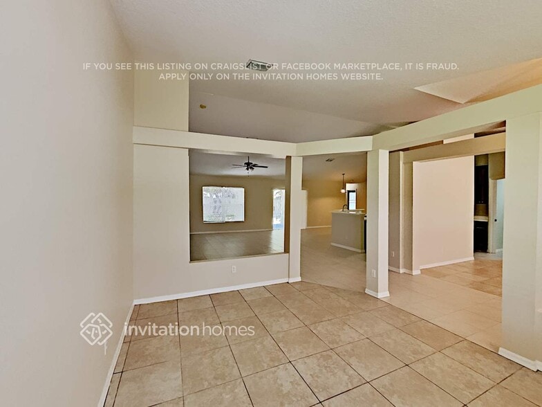 Building Photo - 3321 SW Savona Blvd