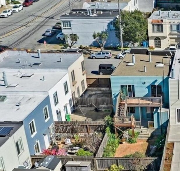 Backyard, view from the air - 1815 40th Ave