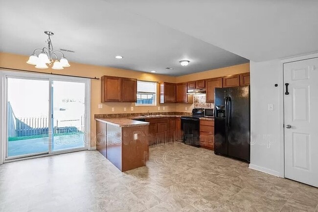 Building Photo - 39 Stix Ln