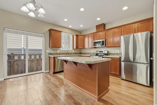 Building Photo - 4 bedrooms 2.5 baths 1826 sq.ft. Olympia School District