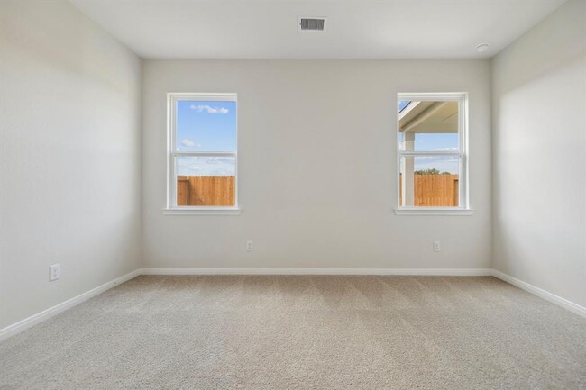 Building Photo - 16422 Blossom Grv Dr