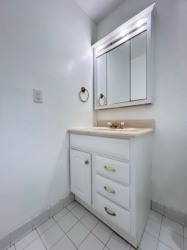 Building Photo - Introducing the stunning 3 Bedroom "ASK AB...