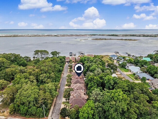 Building Photo - Waterfront Community Living in Soundview Landing with Private Boat Slip!