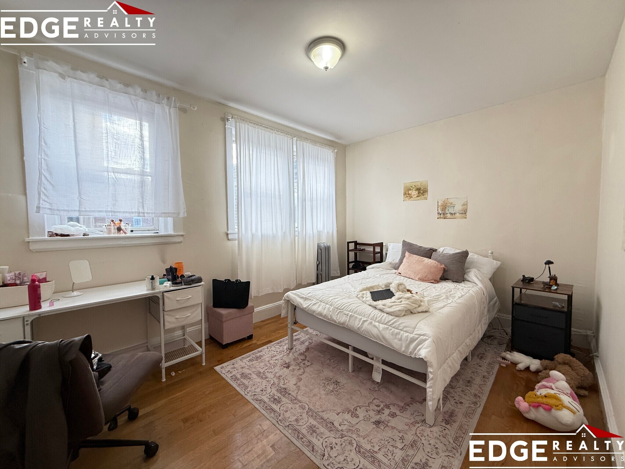 Building Photo - 74 Egmont St