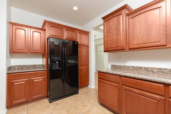 Building Photo - STALLION MOUNTAIN - HUGE 4 BEDROOM, 3 BATH UPGRADED SINGLE STORY