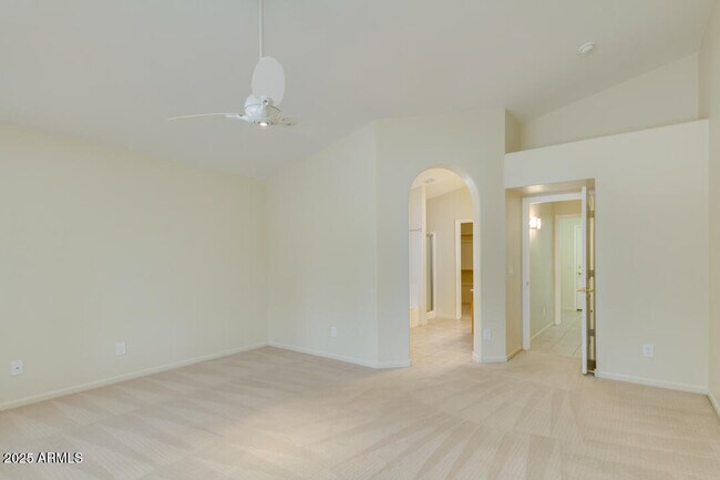 Building Photo - 15870 N 162 Ln