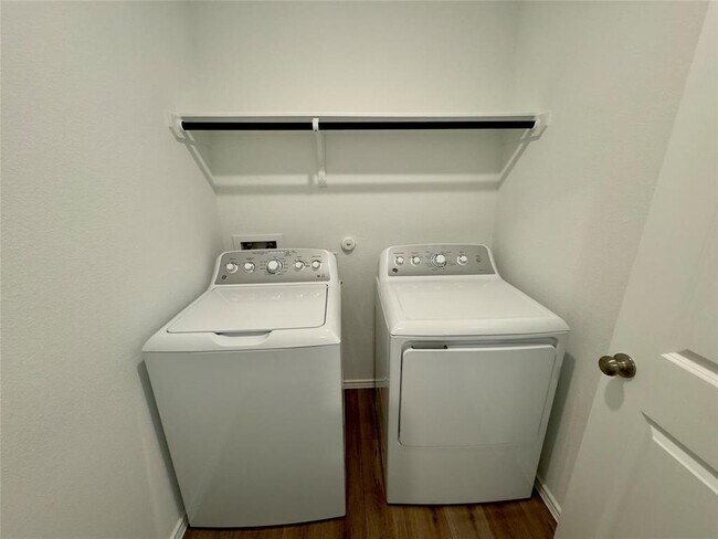 Building Photo - 2221 Cumulus Ct