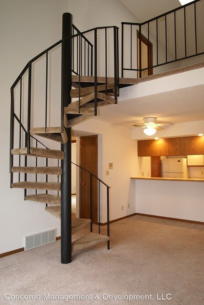 Building Photo - 945 D St