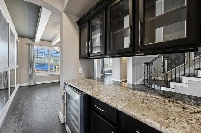 Building Photo - 8501 High Summit Ln