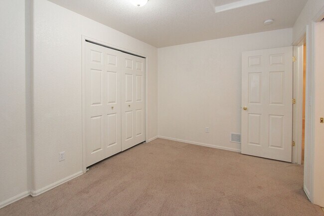 Building Photo - 4335 Otero Vista Point