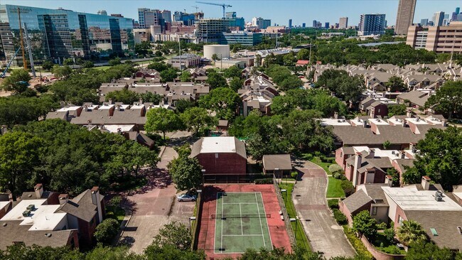 Building Photo - 7447 Cambridge St