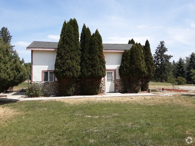 Building Photo - 3951 Stevensville River Rd