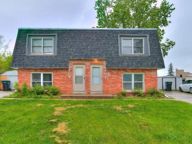 Building Photo - 201-203 Wellons Dr