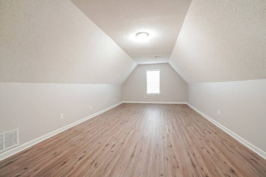 Building Photo - 7821 Bailee Ln