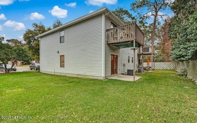 Building Photo - 702 Meadowbrook Dr