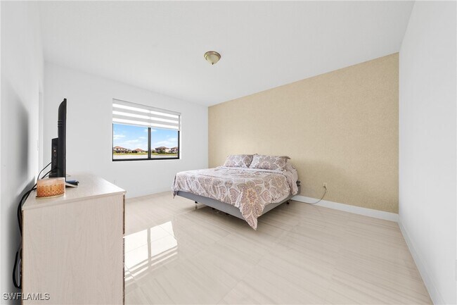 Building Photo - 4951 Brigata Wy