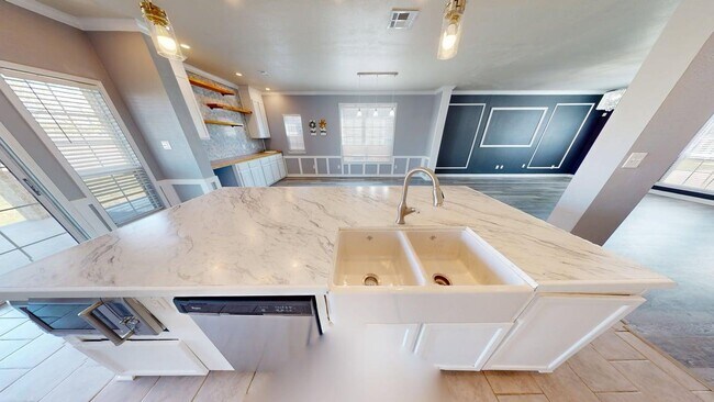 Building Photo - 701 Black Hills Trail