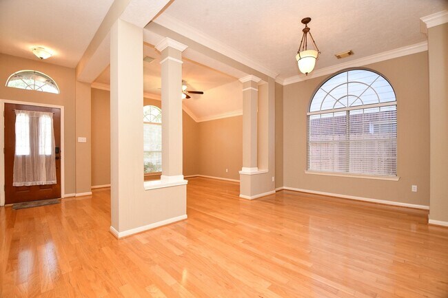 Building Photo - 1215 Wood Haven Ct