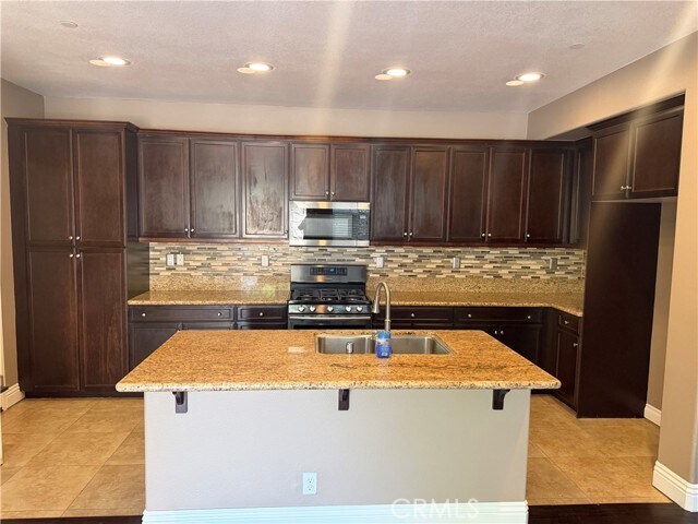 Building Photo - 12585 Montaivo Ln