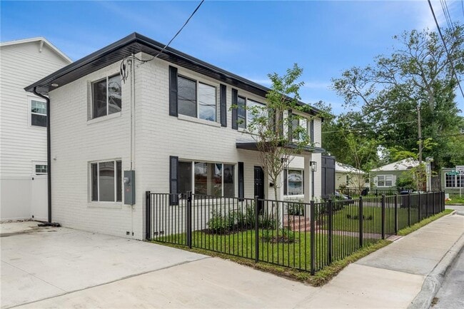 Building Photo - 4501 N Highland Ave