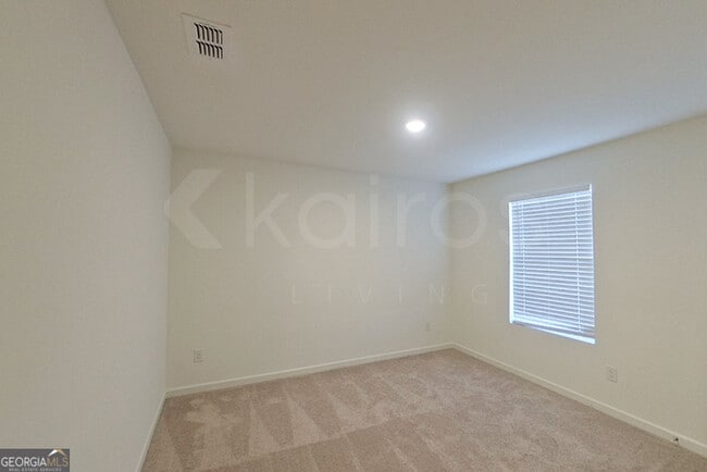 Building Photo - 108 Flat Rock Ml Trl