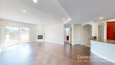 Building Photo - 14242 Burbank Blvd