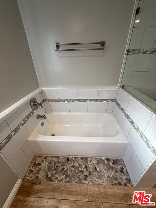 Building Photo - 4439 Don Zarembo Dr