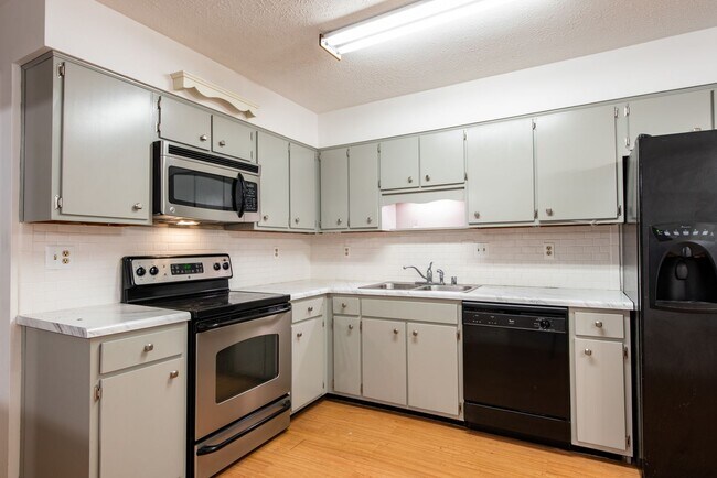 Building Photo - Awesome ranch home in Farmgate Subdivision