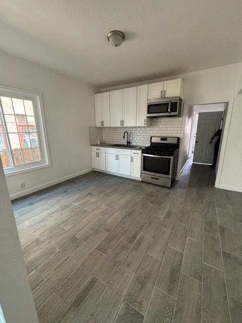 Building Photo - 965 W 42nd Pl