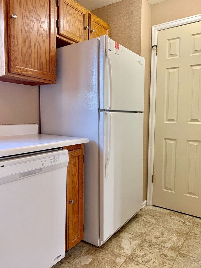 Building Photo - Old Town Louisville Home for Lease near Coal Creek Trails!