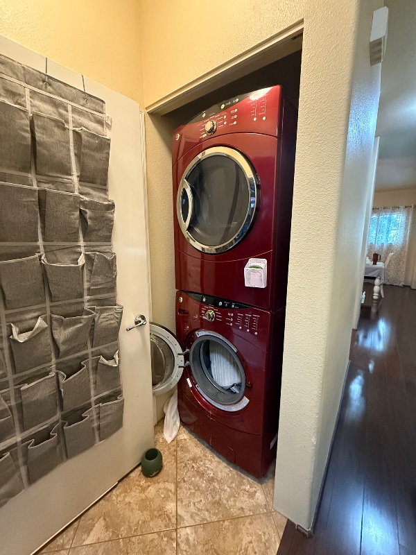 Building Photo - 469 Manawai St