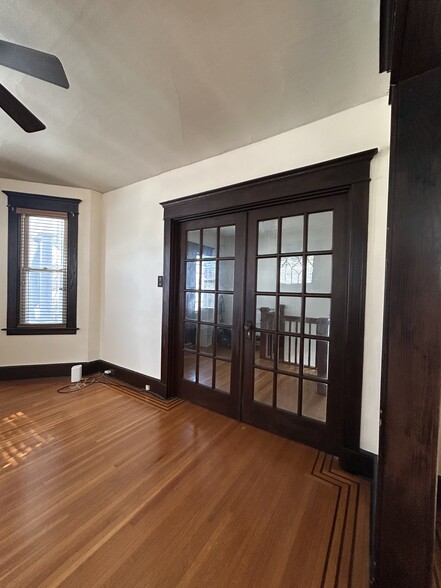 Building Photo - 187 Alden Ave