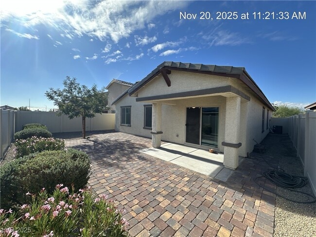 Building Photo - 4924 Eterno St