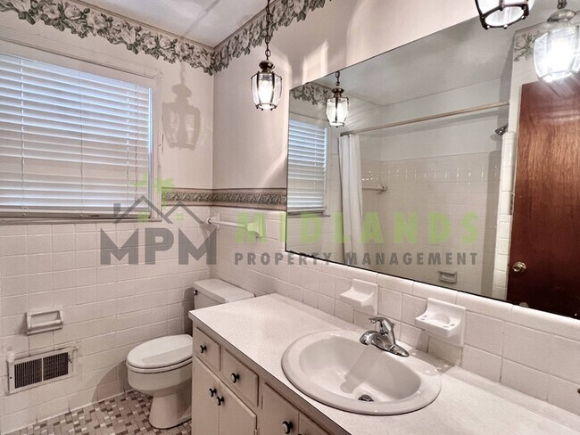 Building Photo - 2905 Prestwick Cir