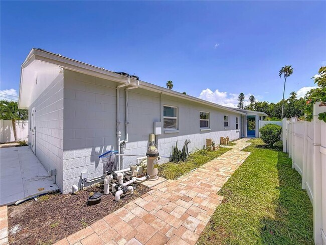 Building Photo - 3768 Arkansas Ave NE