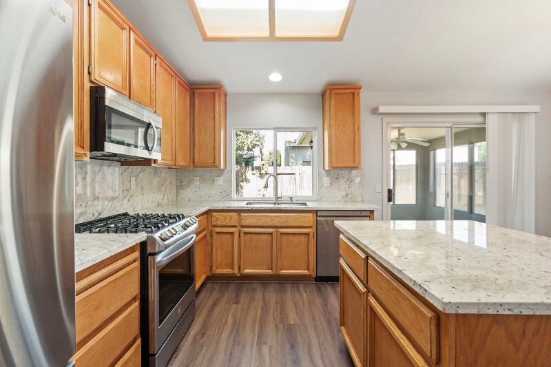 Building Photo - 8277 Lake Willow Way