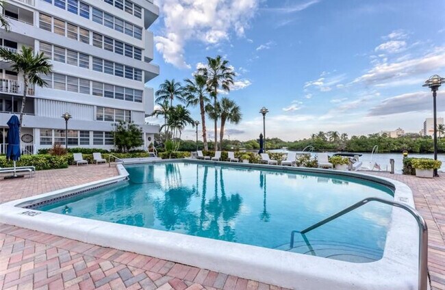 Building Photo - 1160 N Federal Hwy