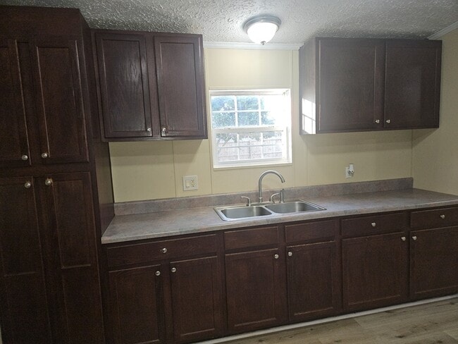 Building Photo - 4058 Nursery Rd