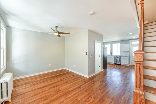 Building Photo - Charming 4br/2ba in Anacostia / Navy Yard
