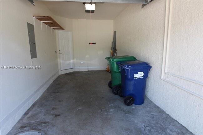 Building Photo - 8815 NW 102nd Ct