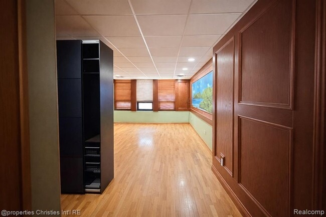 Building Photo - 35 N Saginaw St