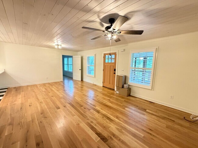 Building Photo - Renovated Ranch in Oconee County